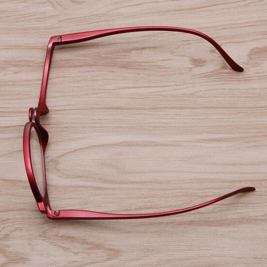 Schminkhilfe Brille rot